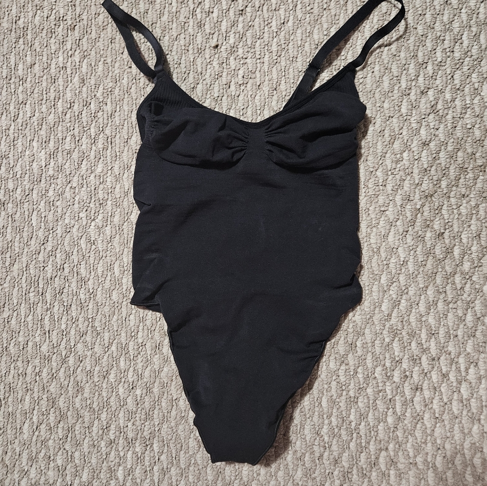 Skims Seamless Sculpt Bodysuit
